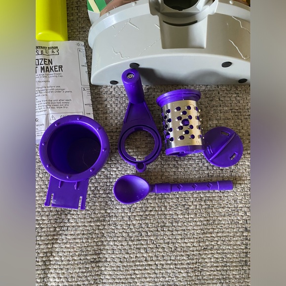 Nickelodeon Teenage Mutant Ninja Turtles Frozen Treat Maker Model #1450 - Picture 3 of 13
